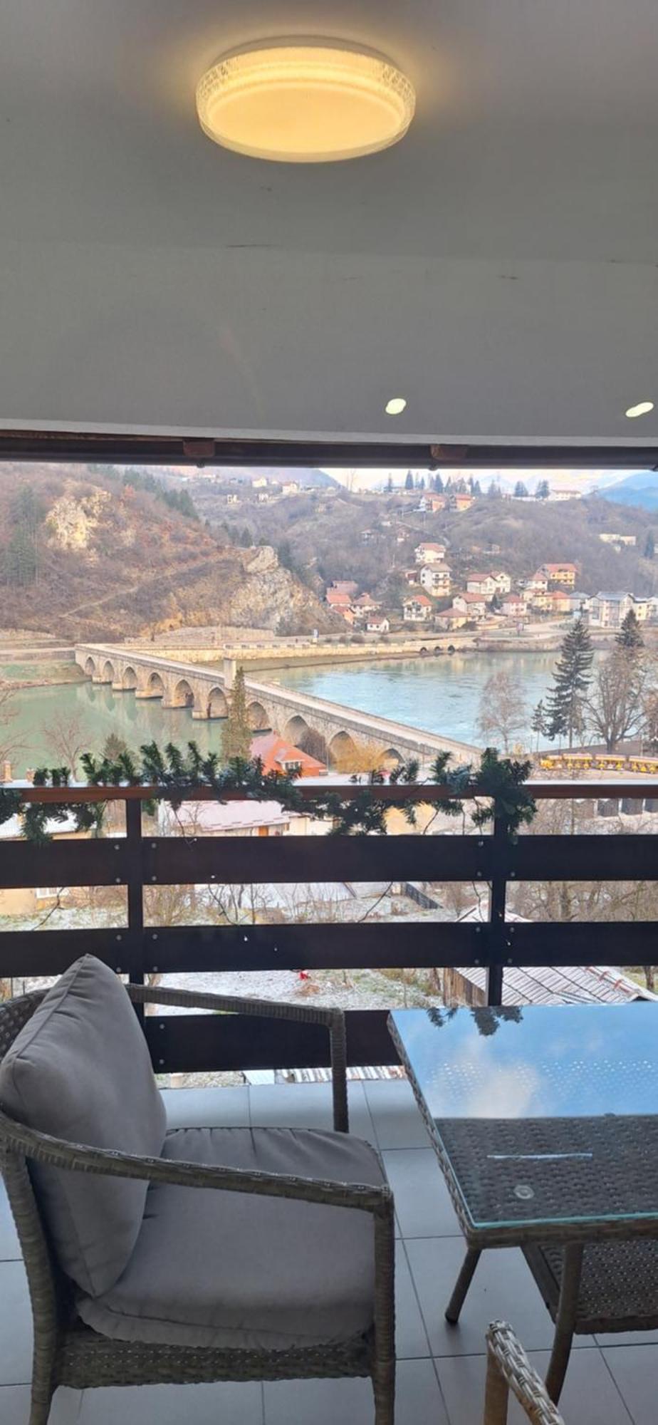 Apartman Dan & Noc Višegrad エクステリア 写真