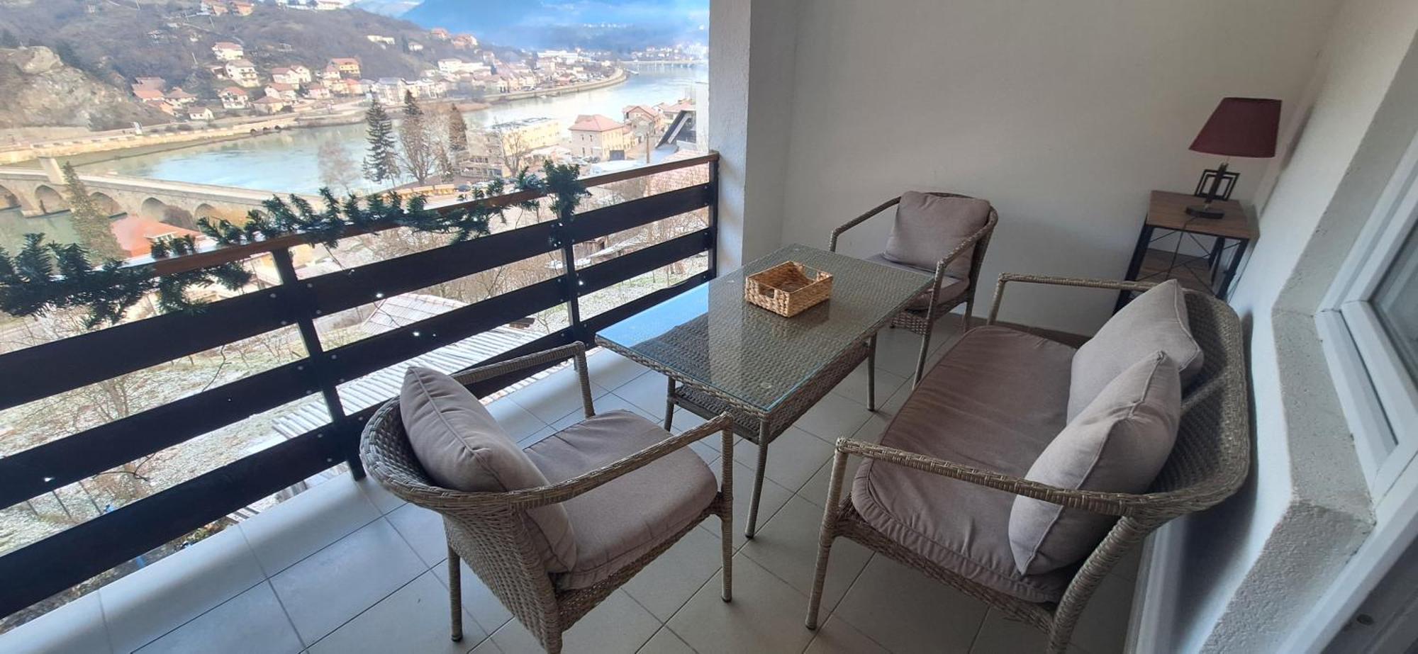 Apartman Dan & Noc Višegrad エクステリア 写真